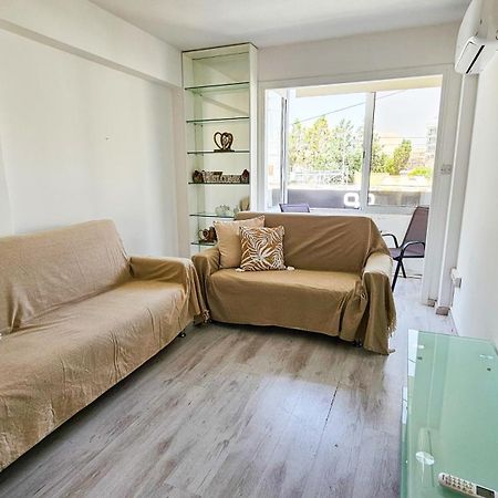 Cheer Up City Apartment, Near To The Finikoudes Beach ラルナカ エクステリア 写真