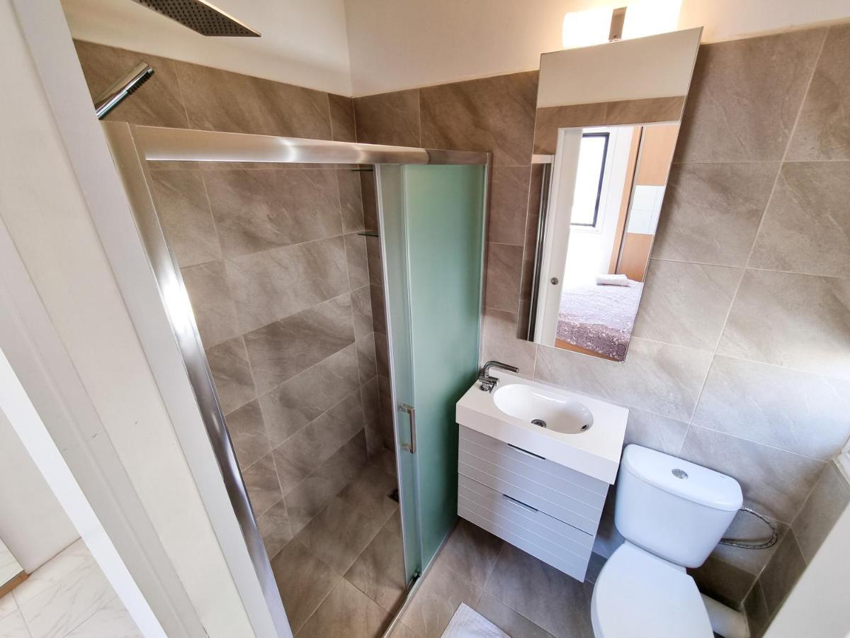 Cheer Up City Apartment, Near To The Finikoudes Beach ラルナカ エクステリア 写真