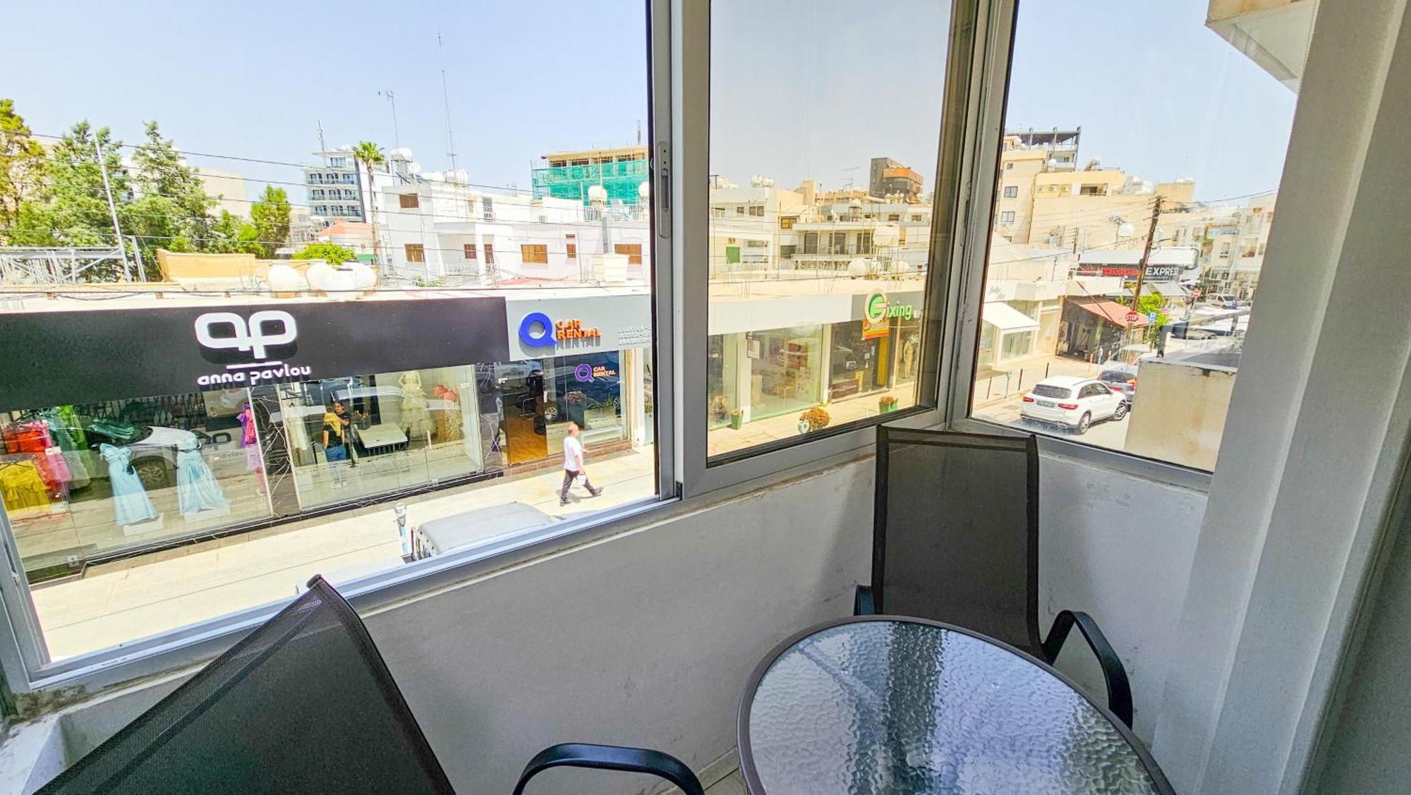 Cheer Up City Apartment, Near To The Finikoudes Beach ラルナカ エクステリア 写真